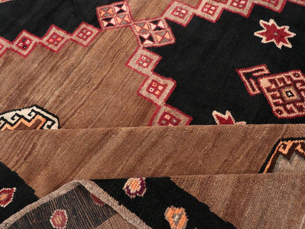 Vintage Turkish Anatolian Tribal Square Room Size Carpet, No.31677 - Gsblank