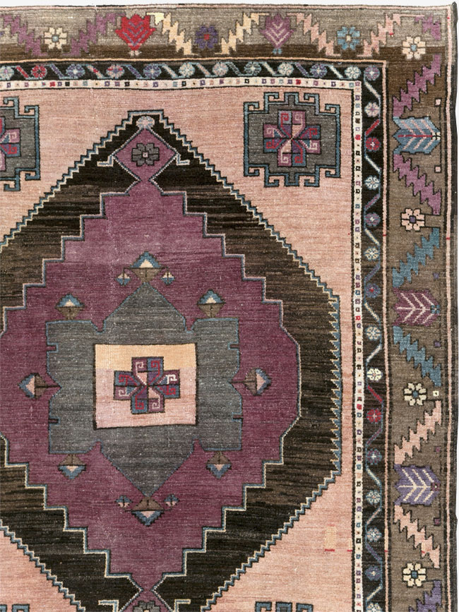 Vintage Turkish Anatolian Tribal Long Room Size Carpet, No.31692 - Gsblank