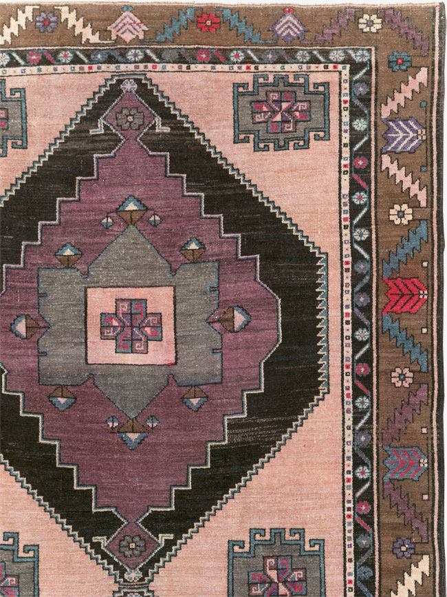 Vintage Turkish Anatolian Tribal Long Room Size Carpet, No.31692 - Gsblank