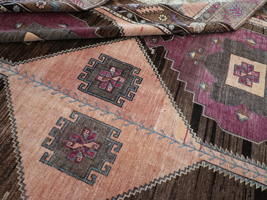 Vintage Turkish Anatolian Tribal Long Room Size Carpet, No.31692 - Gsblank