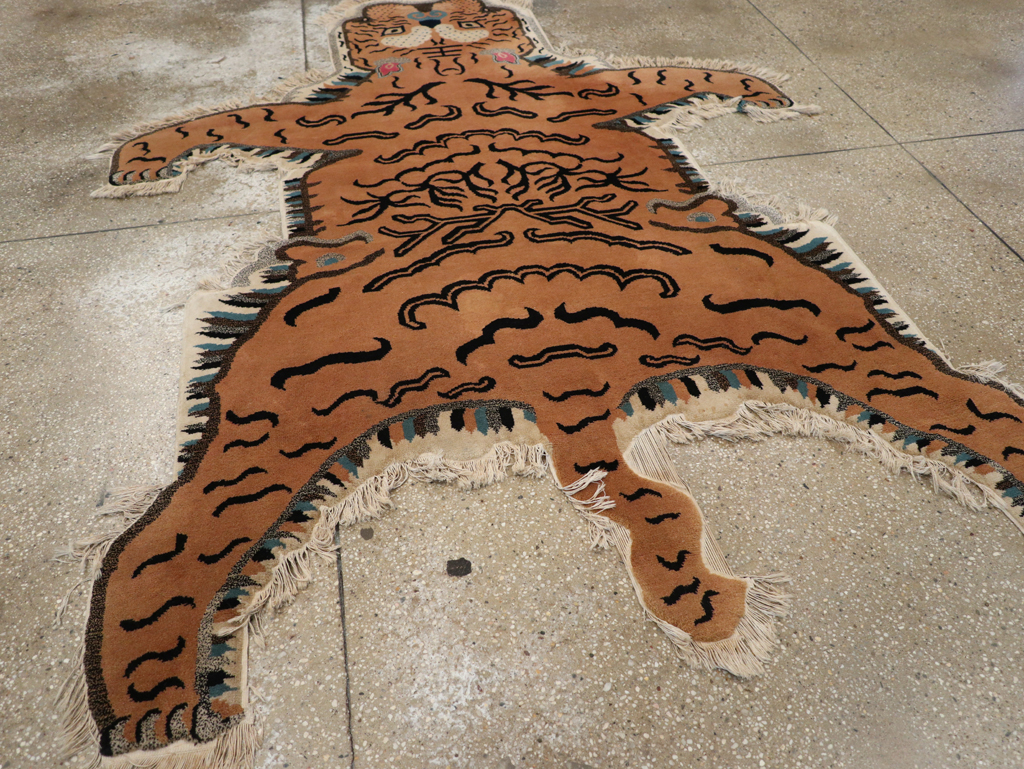 Vintage Pictorial Tibetan Rug, No.31709 - Gsblank