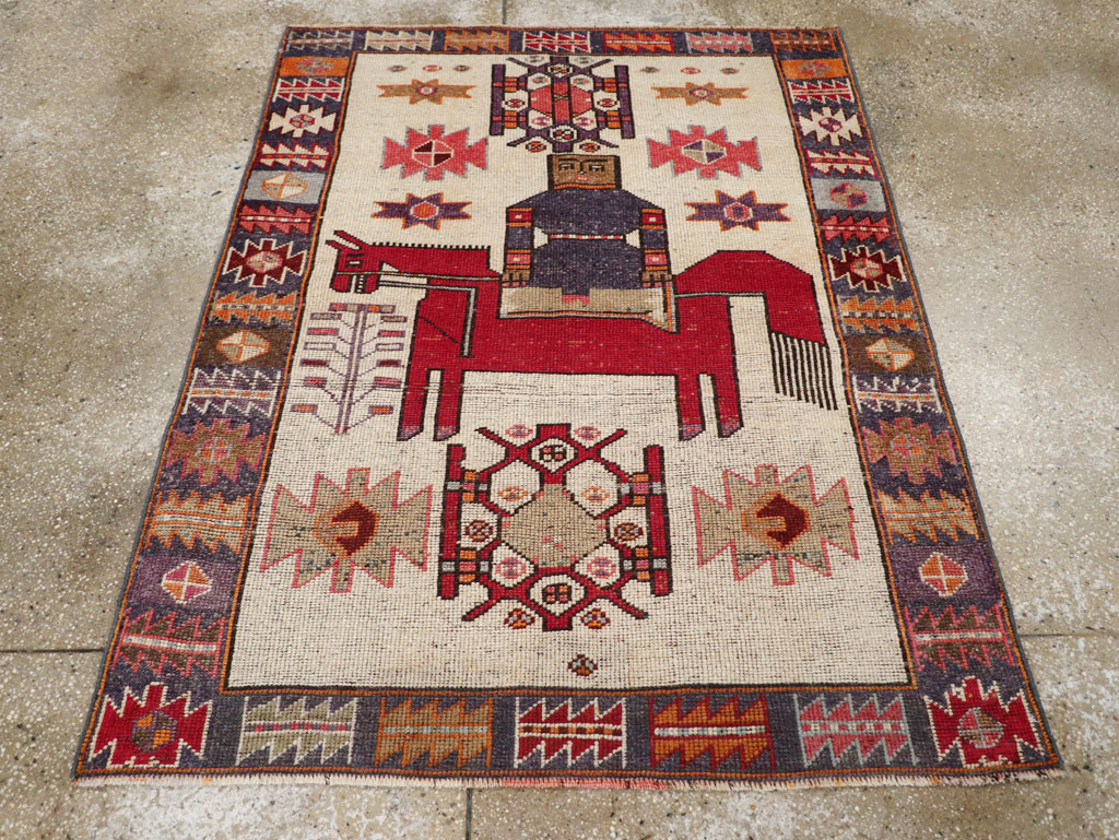 Vintage Persian Pictorial Bakhtiari Accent Rug, No.31742 - Gsblank