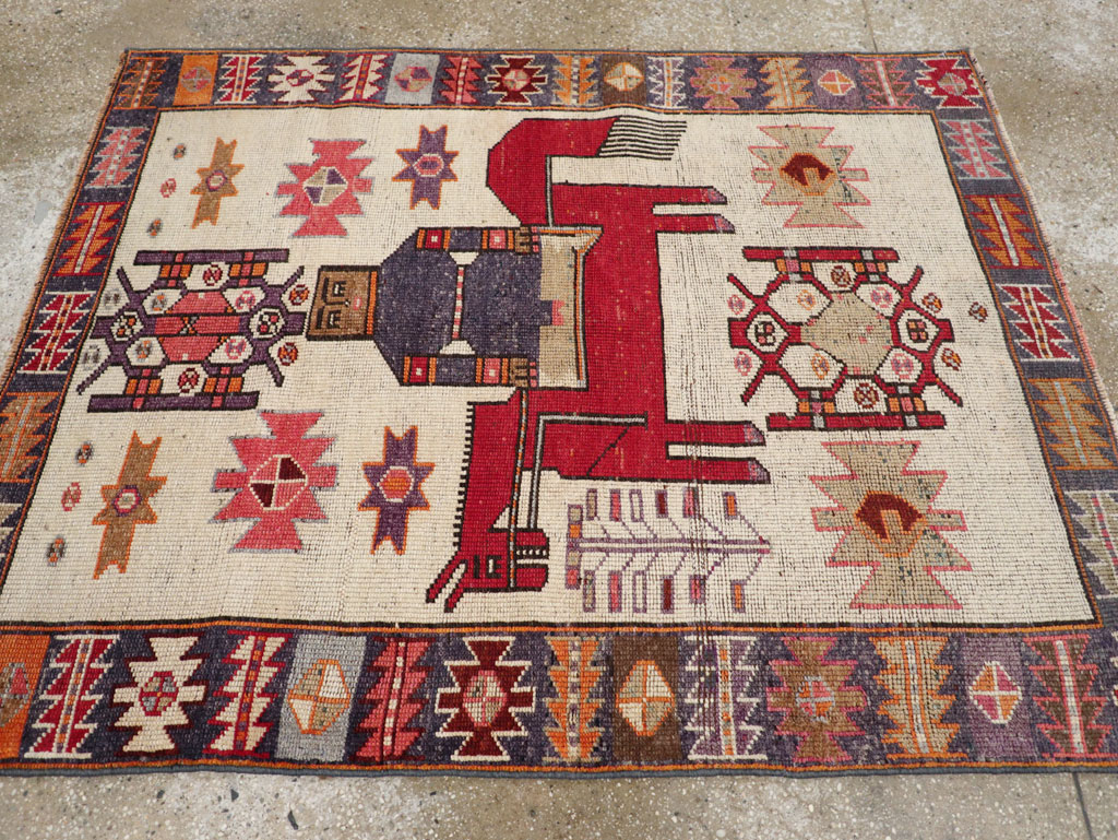 Vintage Persian Pictorial Bakhtiari Accent Rug, No.31742 - Gsblank