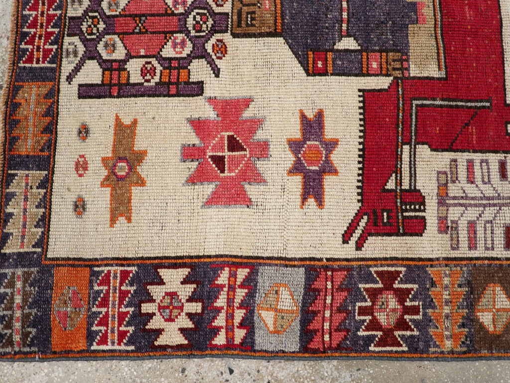 Vintage Persian Pictorial Bakhtiari Accent Rug, No.31742 - Gsblank