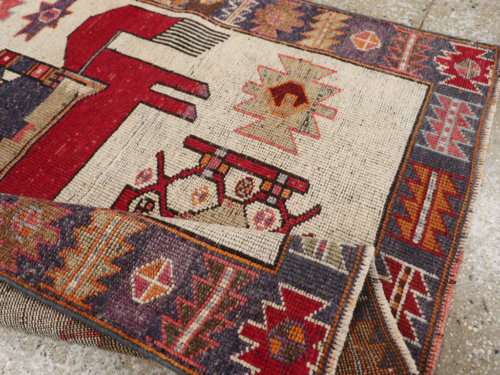 Vintage Persian Pictorial Bakhtiari Accent Rug, No.31742 - Gsblank