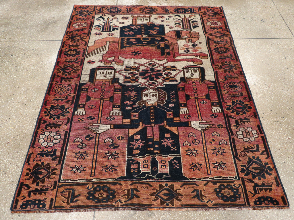 Vintage Persian Bakhtiari Rug, No.31747 - Gsblank