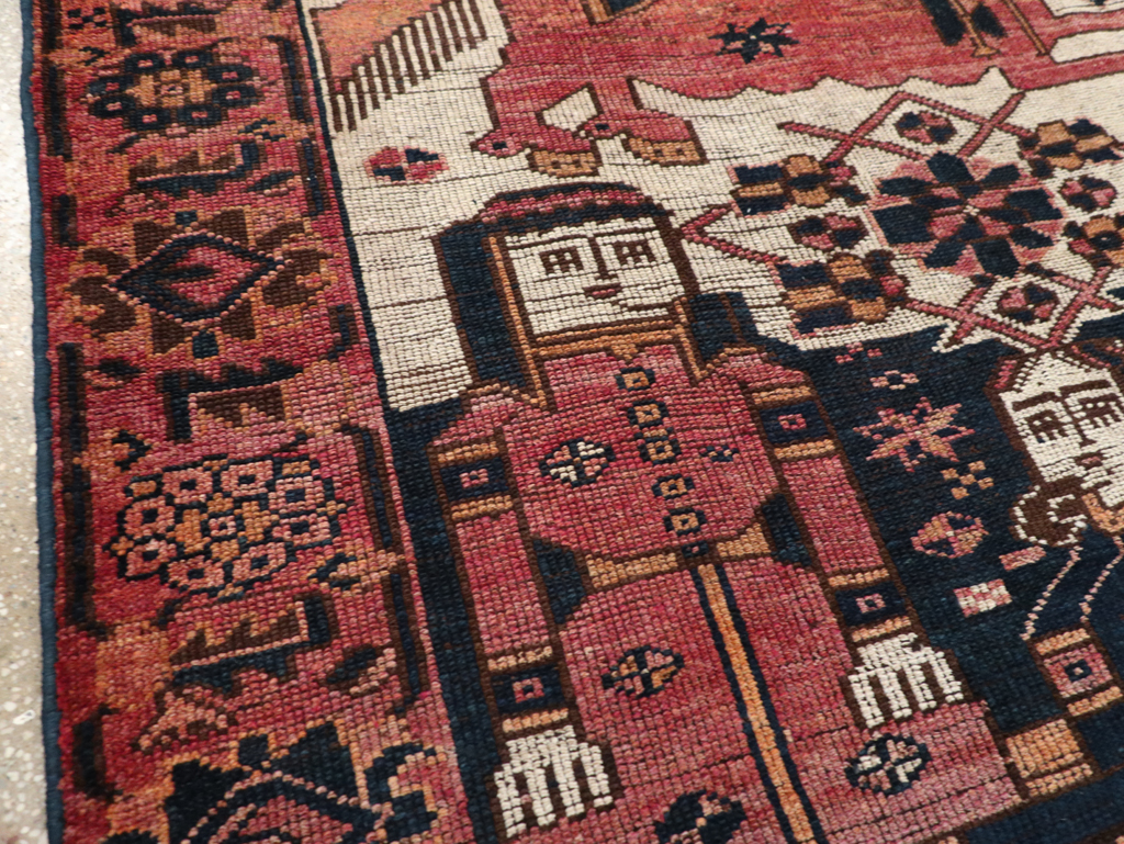 Vintage Persian Bakhtiari Rug, No.31747 - Gsblank