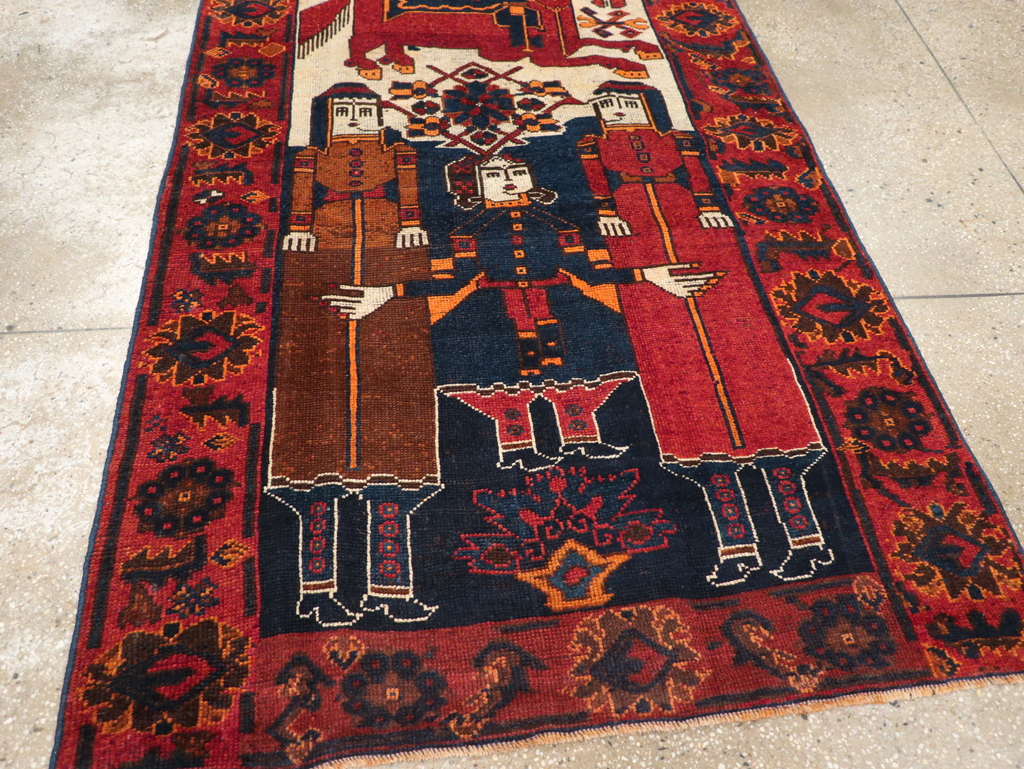 Vintage Persian Bakhtiari Pictorial Rug, No.31749 - Gsblank