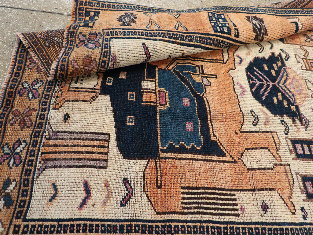 Vintage Persian Bakhtiari Pictorial Rug, No.31750 - Gsblank