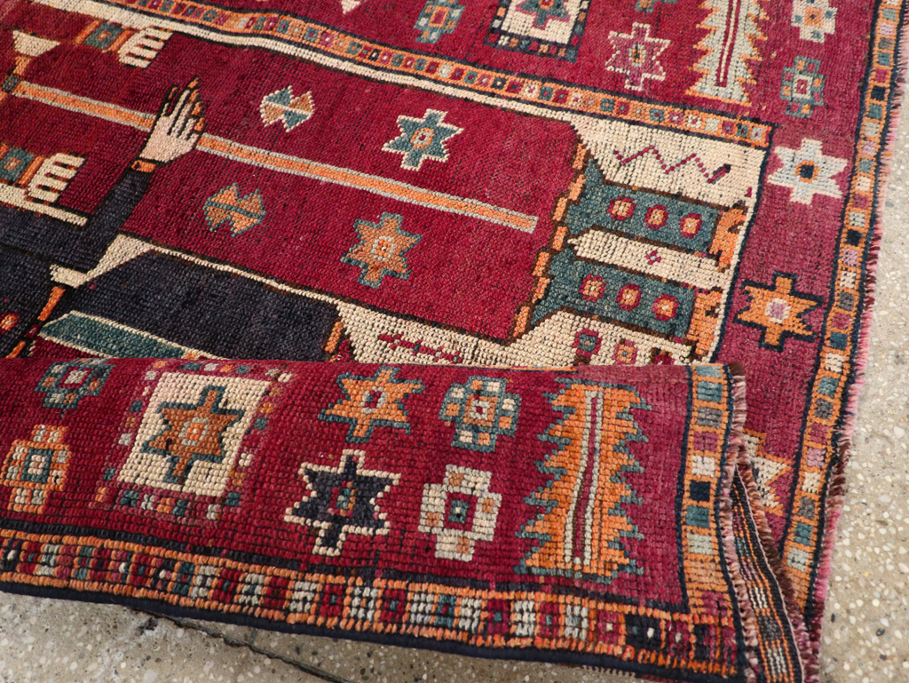 Vintage Persian Bakhtiari Pictorial Rug, No.31752 - Gsblank