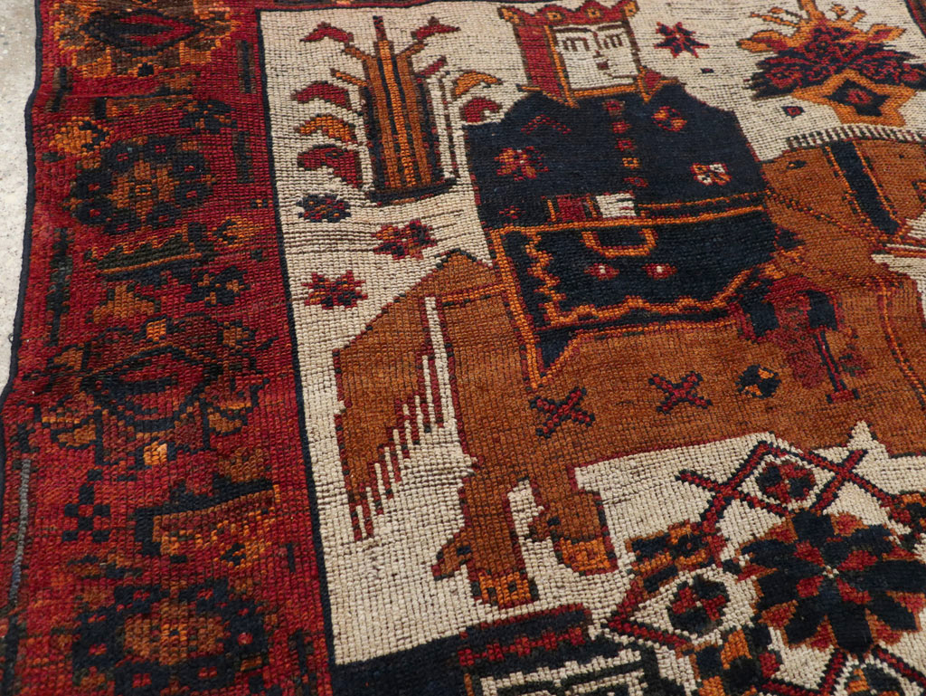 Vintage Persian Bakhtiari Rug, No.31753 - Gsblank