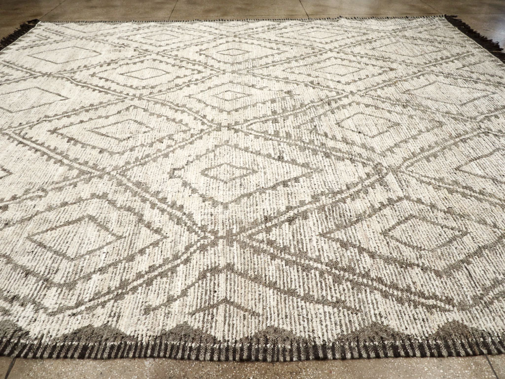 Contemporary Moroccan Inspired Turkish Large Room Size Carpet, No.31786 - Gsblank