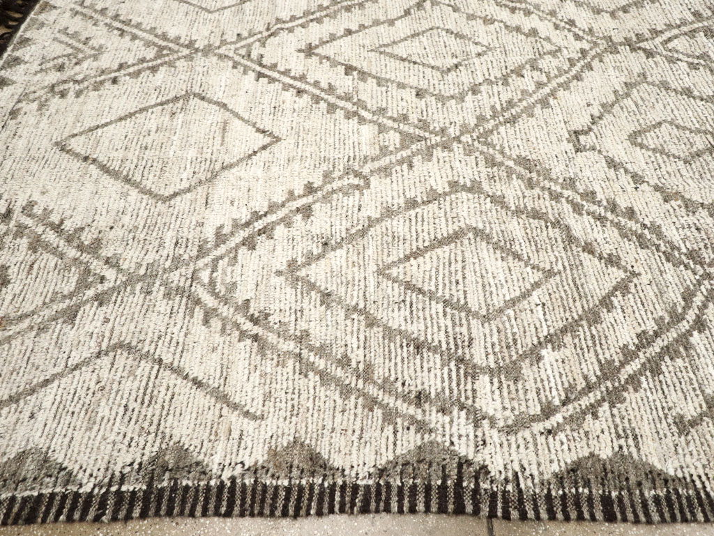 Contemporary Moroccan Inspired Turkish Large Room Size Carpet, No.31786 - Gsblank