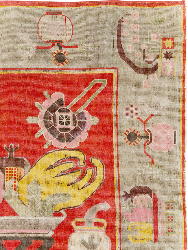 Antique East Turkestan Pictorial Vase Khotan Rug, No.31790 - Gsblank