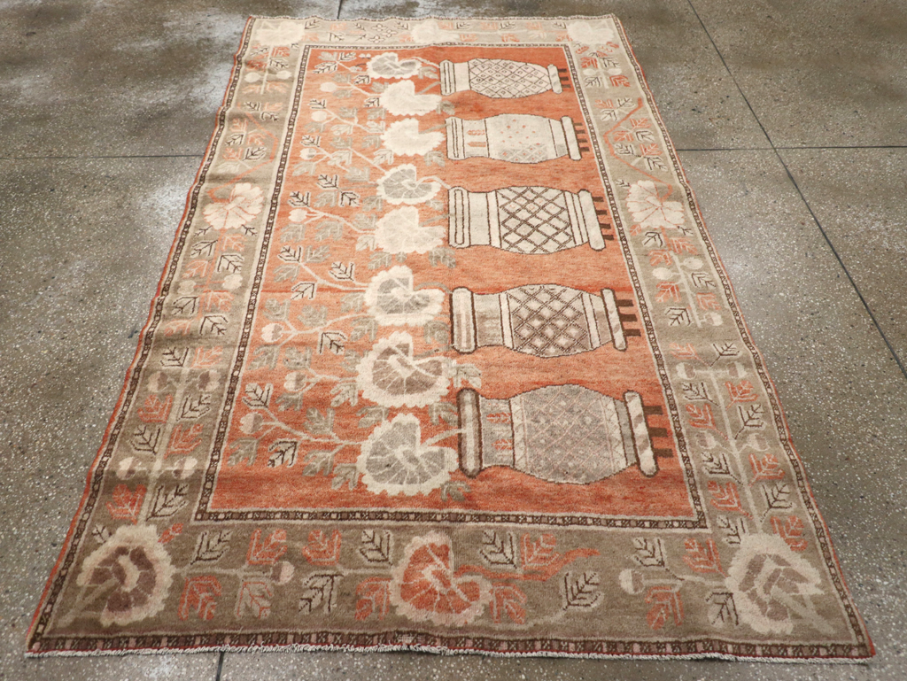 Antique East Turkestan Pictorial Vase Khotan Accent Rug, No.31791 - Gsblank