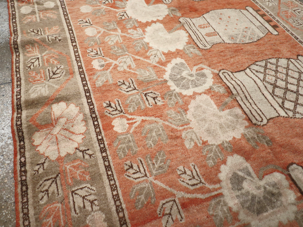 Antique East Turkestan Pictorial Vase Khotan Accent Rug, No.31791 - Gsblank