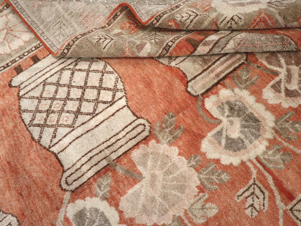 Antique East Turkestan Pictorial Vase Khotan Accent Rug, No.31791 - Gsblank