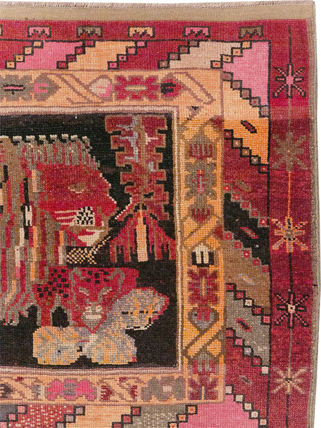 Vintage Turkish Pictorial Throw Rug, No.31802 - Gsblank
