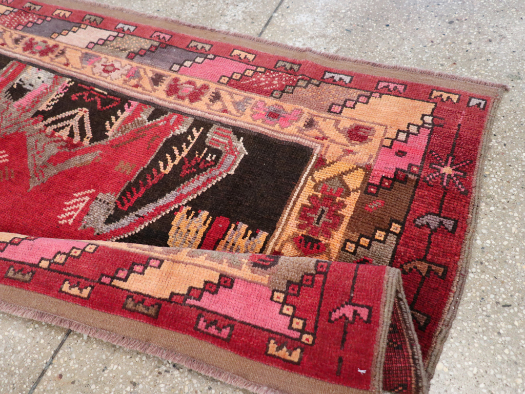 Vintage Turkish Pictorial Throw Rug, No.31802 - Gsblank