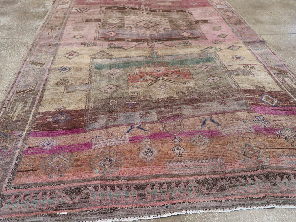 Vintage Turkish Anatolian Tribal Gallery Carpet, No.31830 - Gsblank