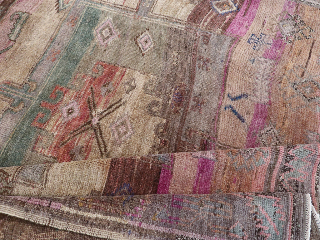 Vintage Turkish Anatolian Tribal Gallery Carpet, No.31830 - Gsblank