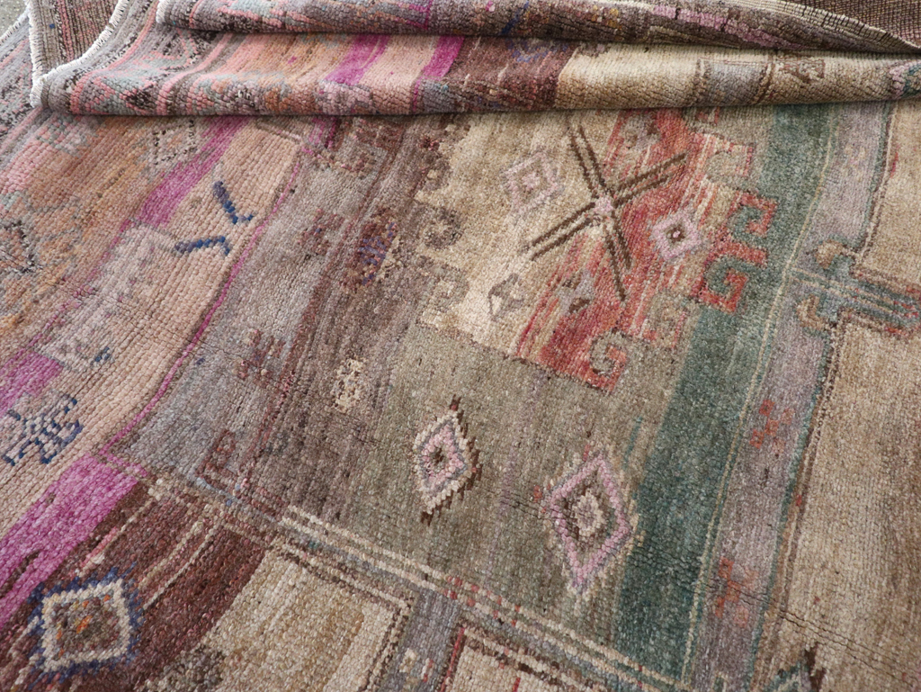 Vintage Turkish Anatolian Tribal Gallery Carpet, No.31830 - Gsblank