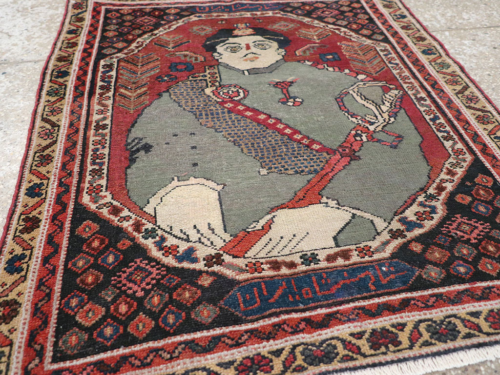 Antique Persian Pictorial Malayer Rug, No.31833 - Gsblank