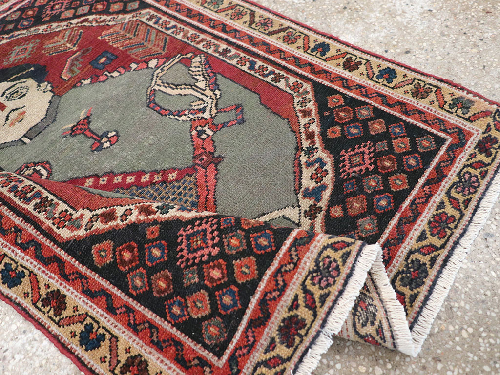 Antique Persian Pictorial Malayer Rug, No.31833 - Gsblank