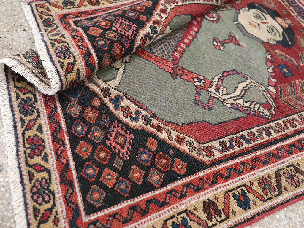 Antique Persian Pictorial Malayer Rug, No.31833 - Gsblank