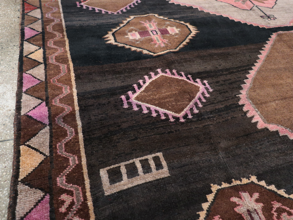Vintage Turkish Anatolian Room Size Carpet, No.31854 - Gsblank
