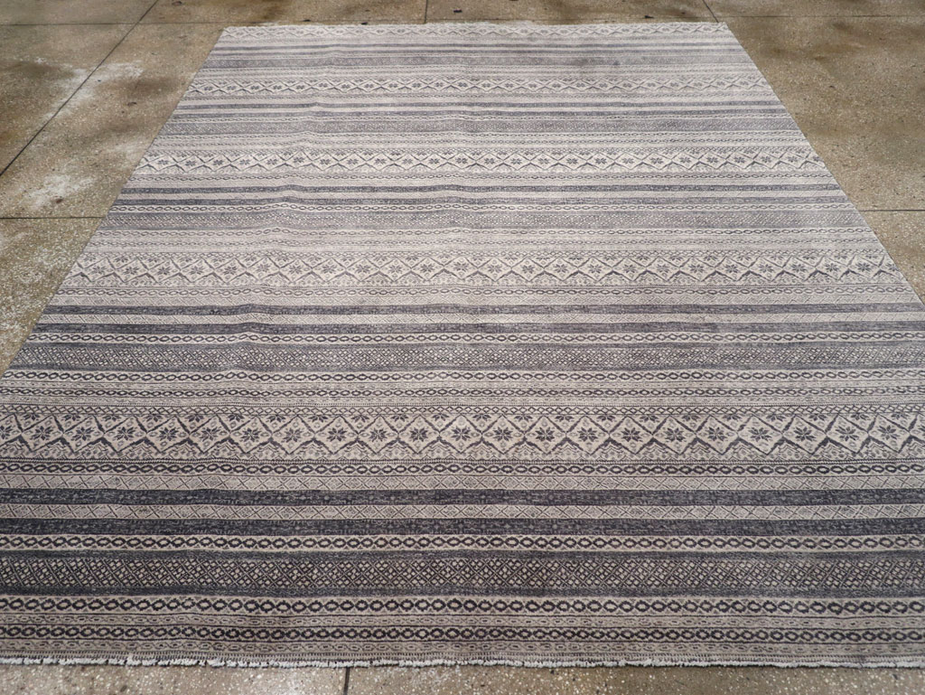Contemporary Turkish Small Room Size Carpet, No.31876 - Gsblank