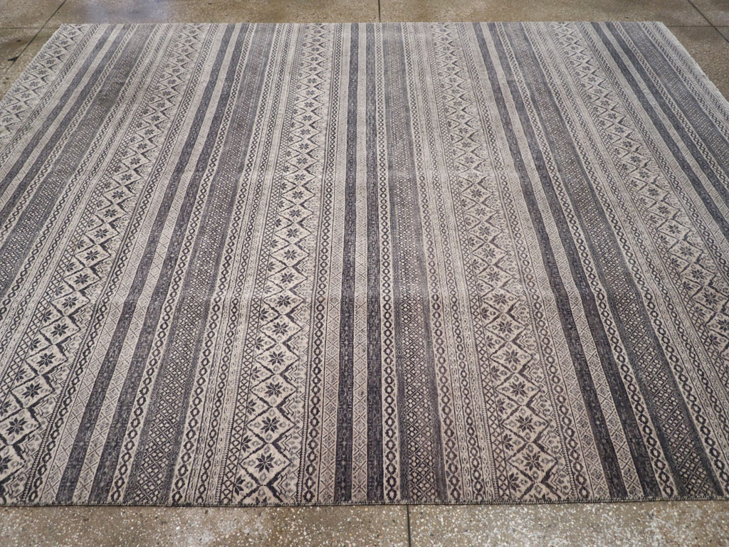 Contemporary Turkish Small Room Size Carpet, No.31876 - Gsblank