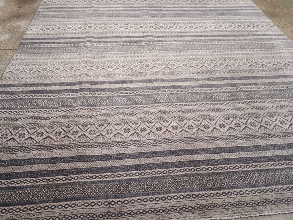 Contemporary Turkish Small Room Size Carpet, No.31876 - Gsblank