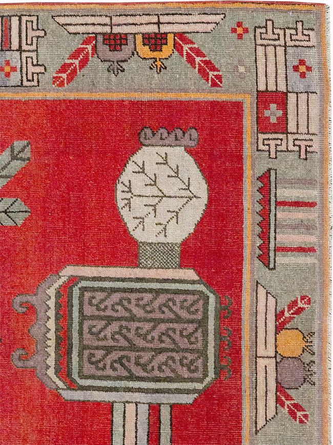 Antique East Turkestan Khotan Pictorial Accent Rug, No.31883 - Gsblank