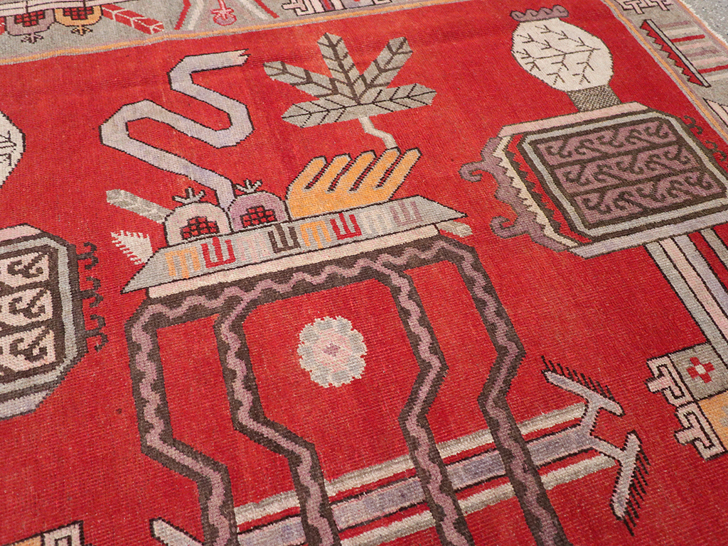 Antique East Turkestan Khotan Pictorial Accent Rug, No.31883 - Gsblank