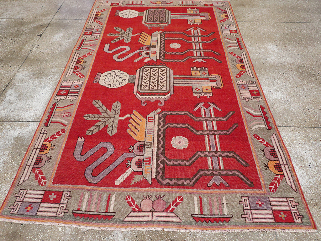 Antique East Turkestan Khotan Pictorial Accent Rug, No.31883 - Gsblank