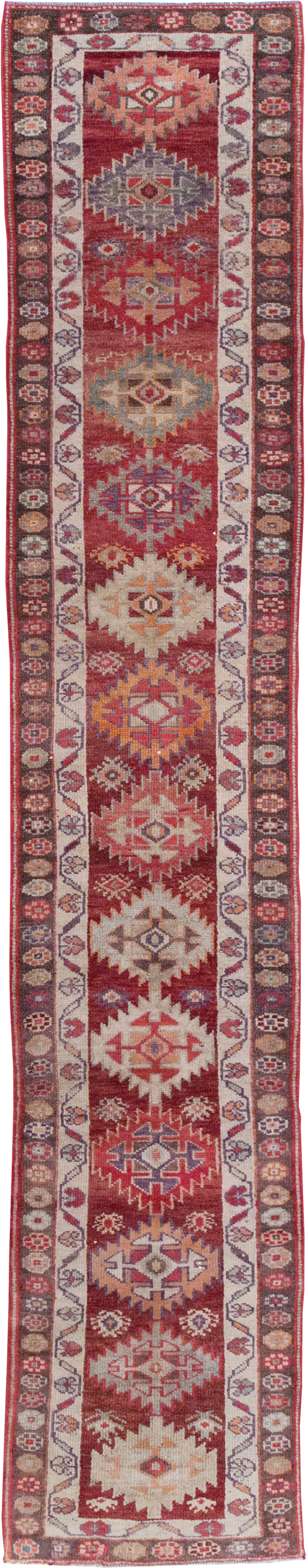 Vintage Turkish Anatolian Runner, No.31893 - Gsblank