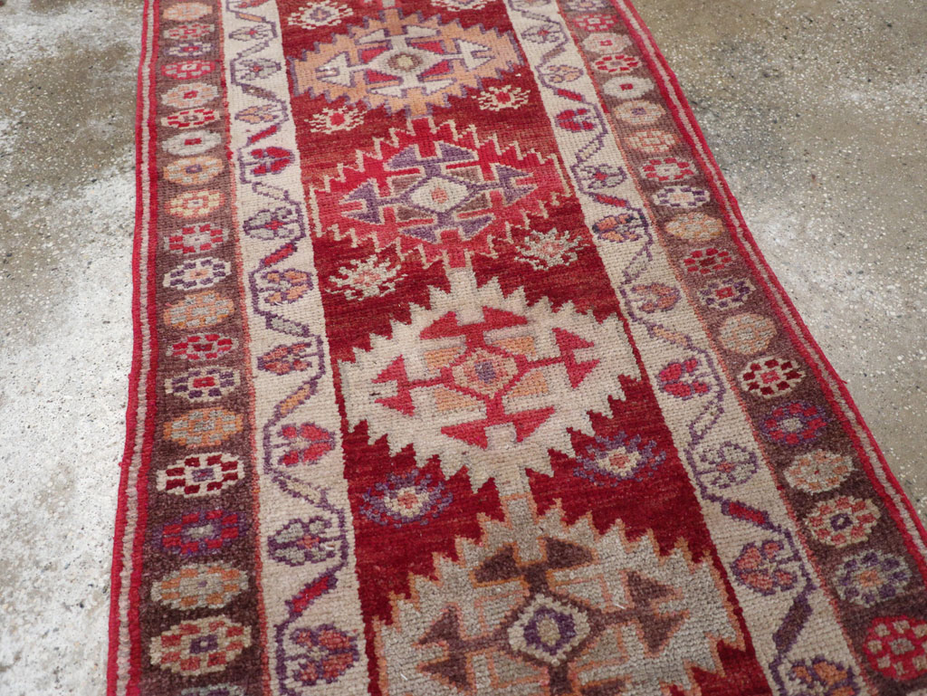 Vintage Turkish Anatolian Runner, No.31893 - Gsblank