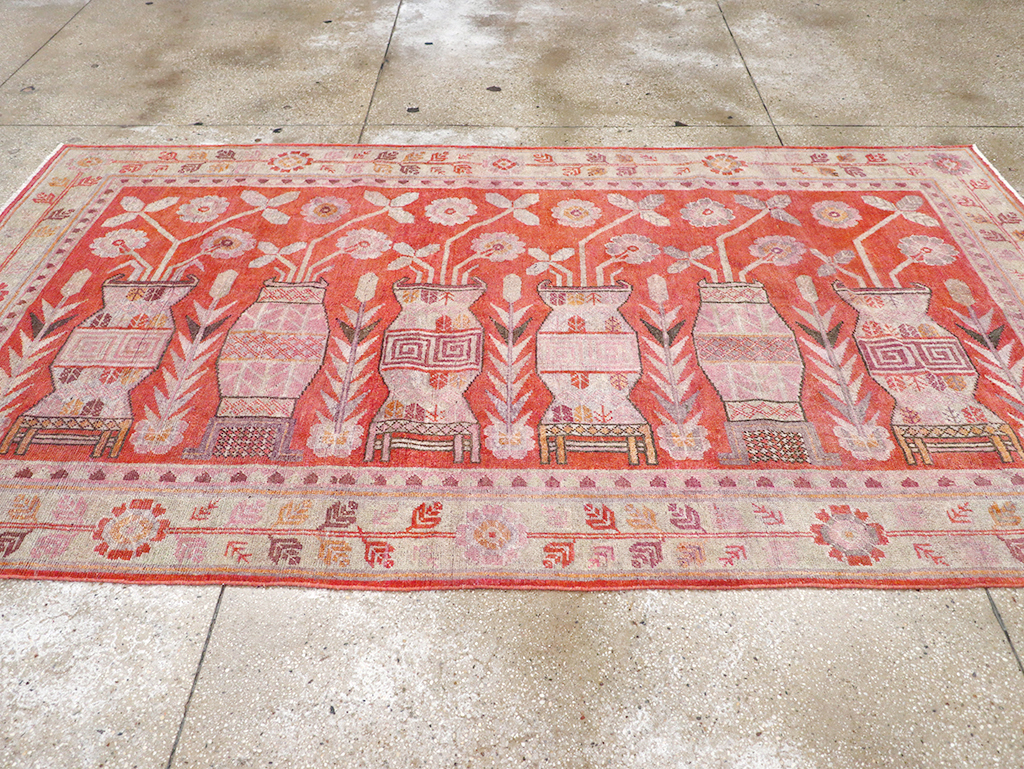 Antique East Turkestan Khotan Pictorial Vase Accent Rug, No.31895 - Gsblank