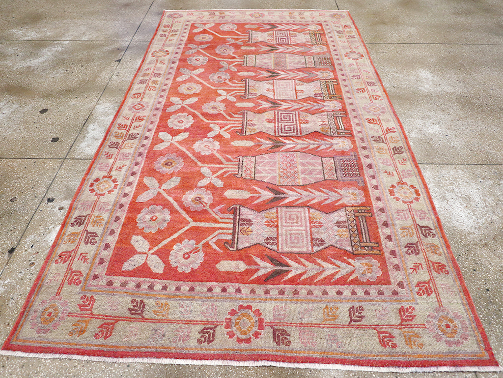Antique East Turkestan Khotan Pictorial Vase Accent Rug, No.31895 - Gsblank