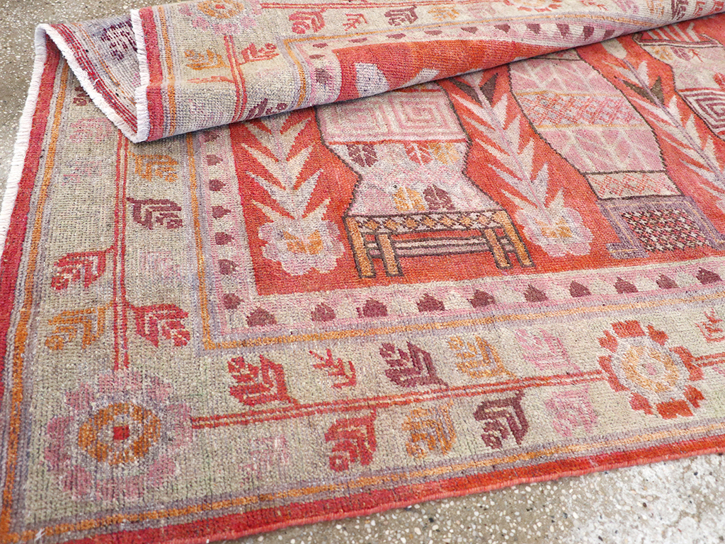 Antique East Turkestan Khotan Pictorial Vase Accent Rug, No.31895 - Gsblank