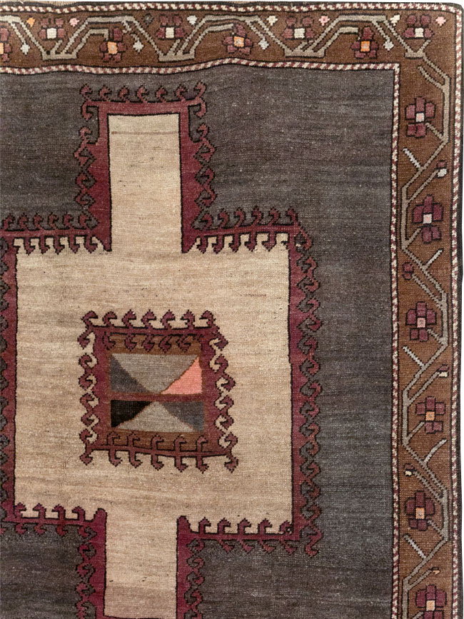 Tribal Vintage Turkish Anatolian Room Size Carpet, No.31897 - Gsblank