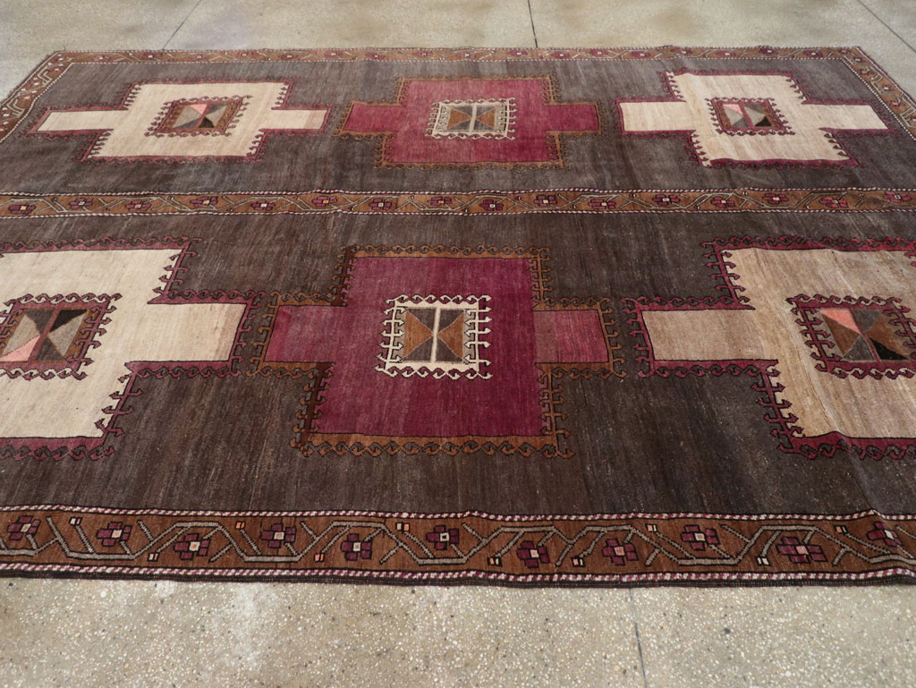 Tribal Vintage Turkish Anatolian Room Size Carpet, No.31897 - Gsblank