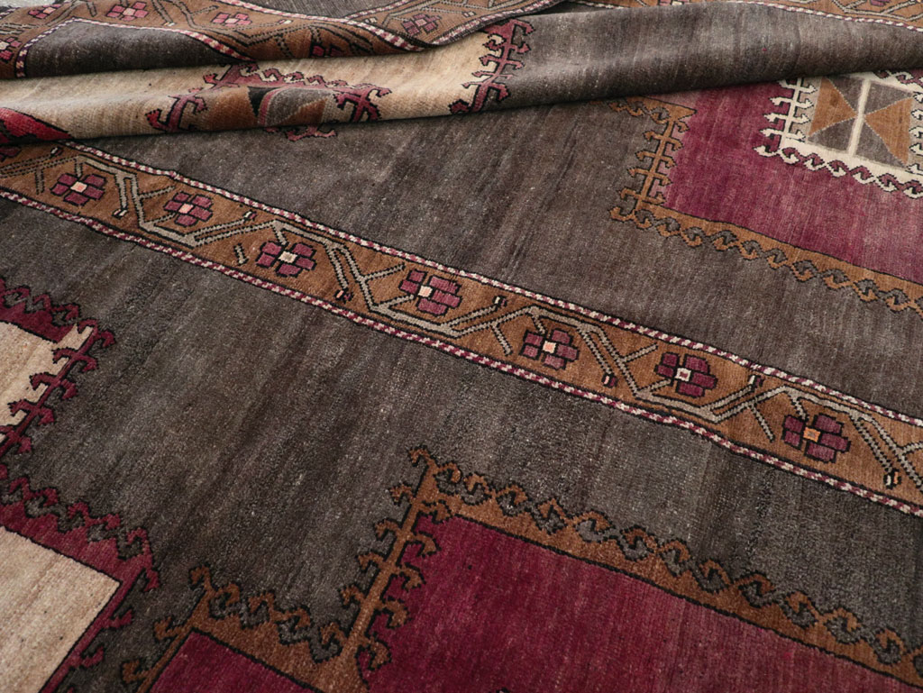 Tribal Vintage Turkish Anatolian Room Size Carpet, No.31897 - Gsblank