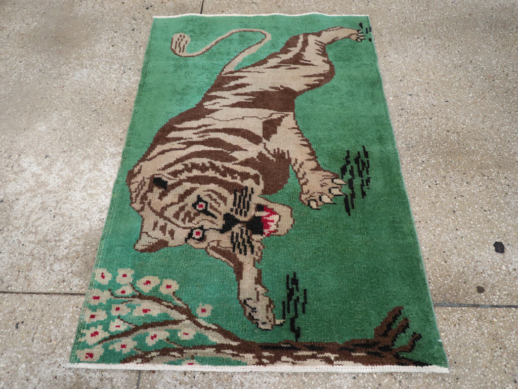 Vintage Turkish Anatolian Pictorial Rug, No.31898 - Gsblank