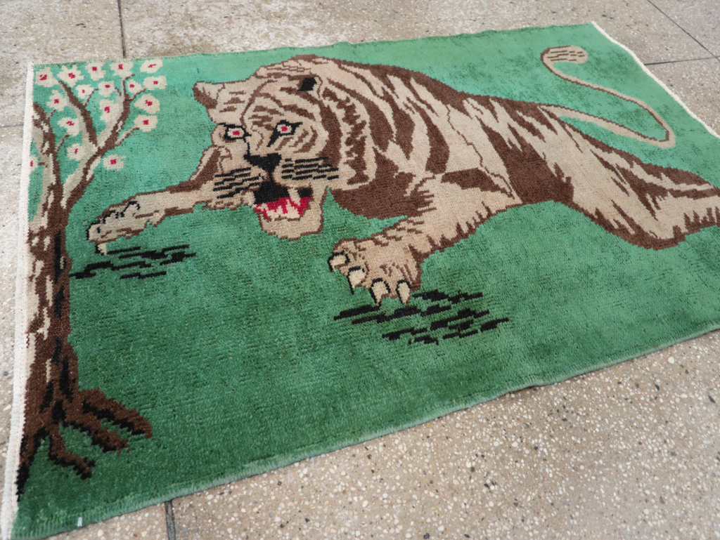 Vintage Turkish Anatolian Pictorial Rug, No.31898 - Gsblank