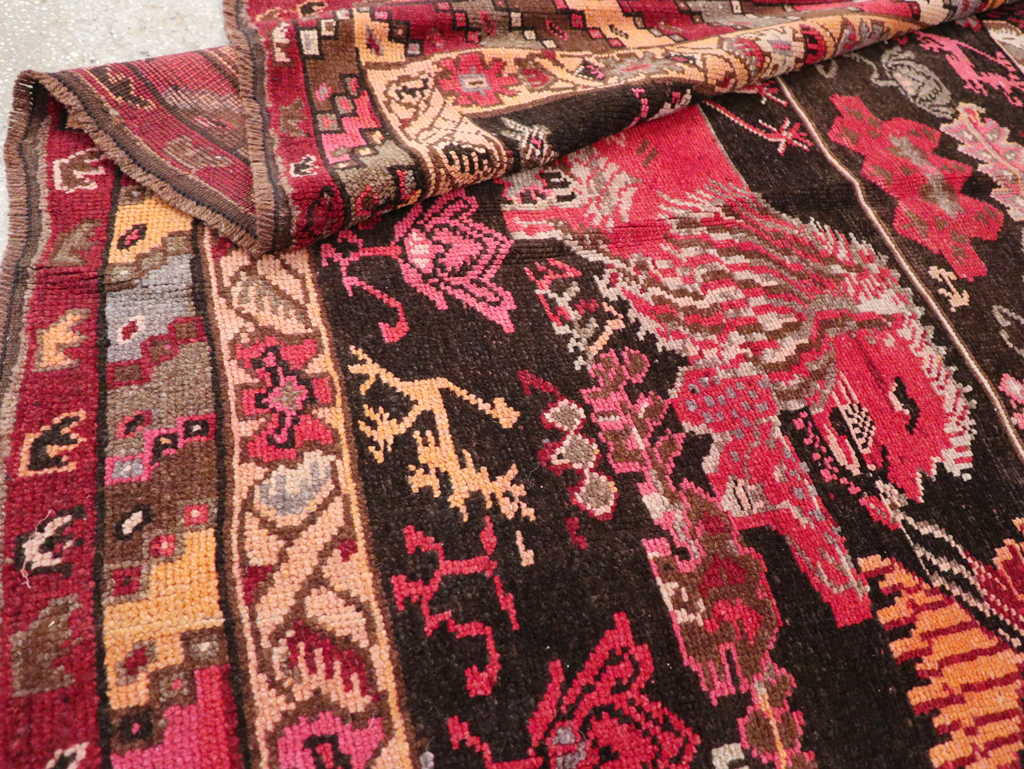 Vintage Turkish Anatolian Square Pictorial Accent Carpet, No.31908 - Gsblank
