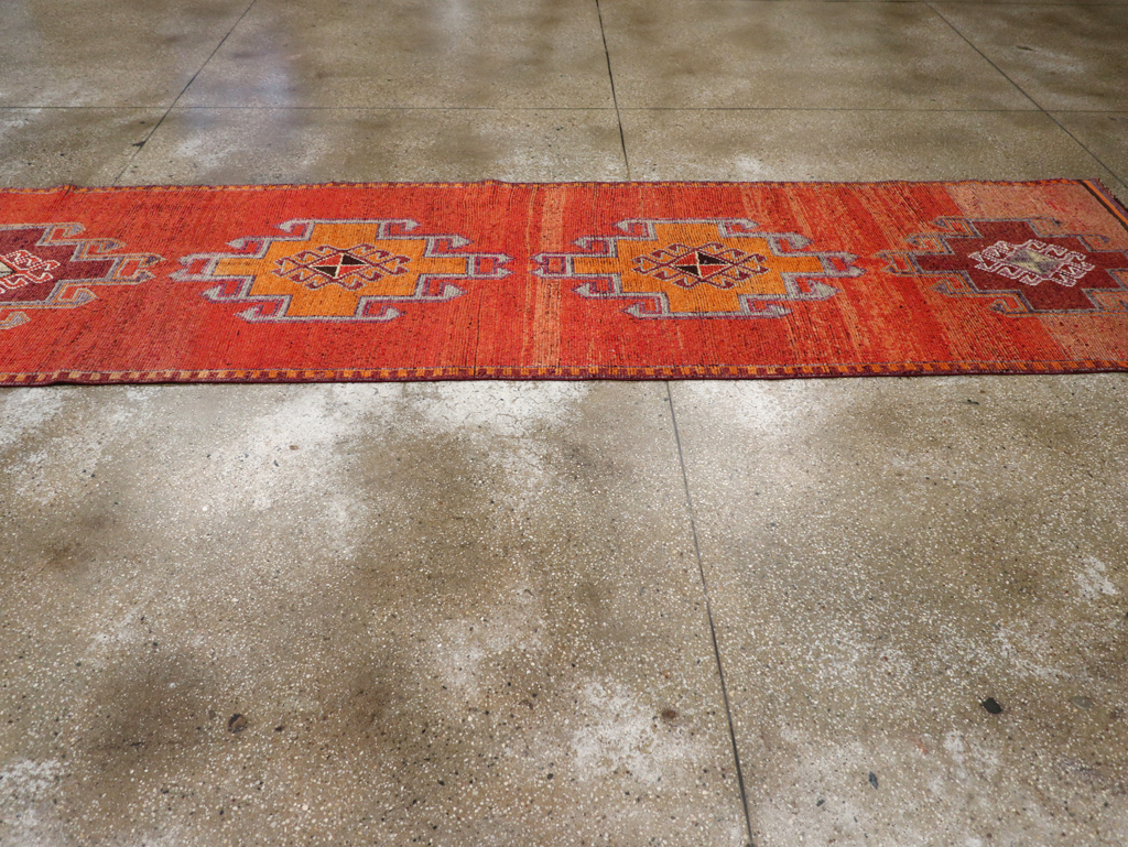 Vintage Turkish Anatolian Tribal Runner, No.31919 - Gsblank