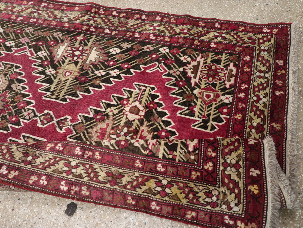 Antique Caucasian Karabagh Accent Rug, No.31923 - Gsblank