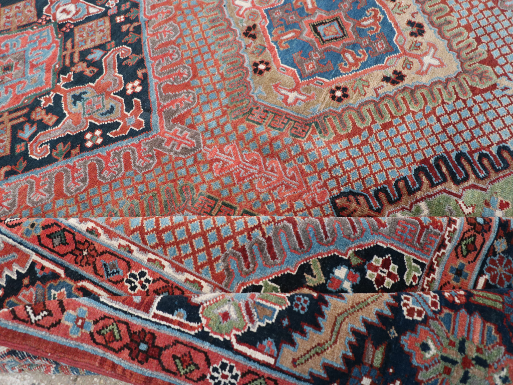 Antique Persian Heriz Carpet, No.31944 - Gsblank